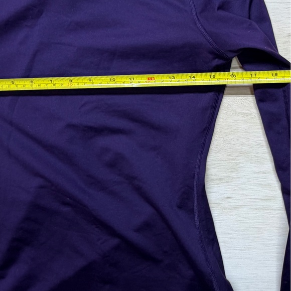 Under Armour Cold Gear Mock Turtleneck Shirt Women’s Medium Purple Compression - Picture 4 of 7